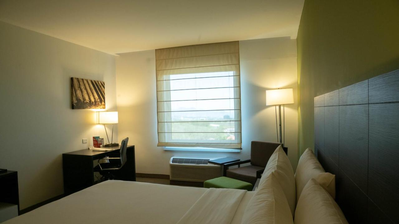 Express By Ihg Managua