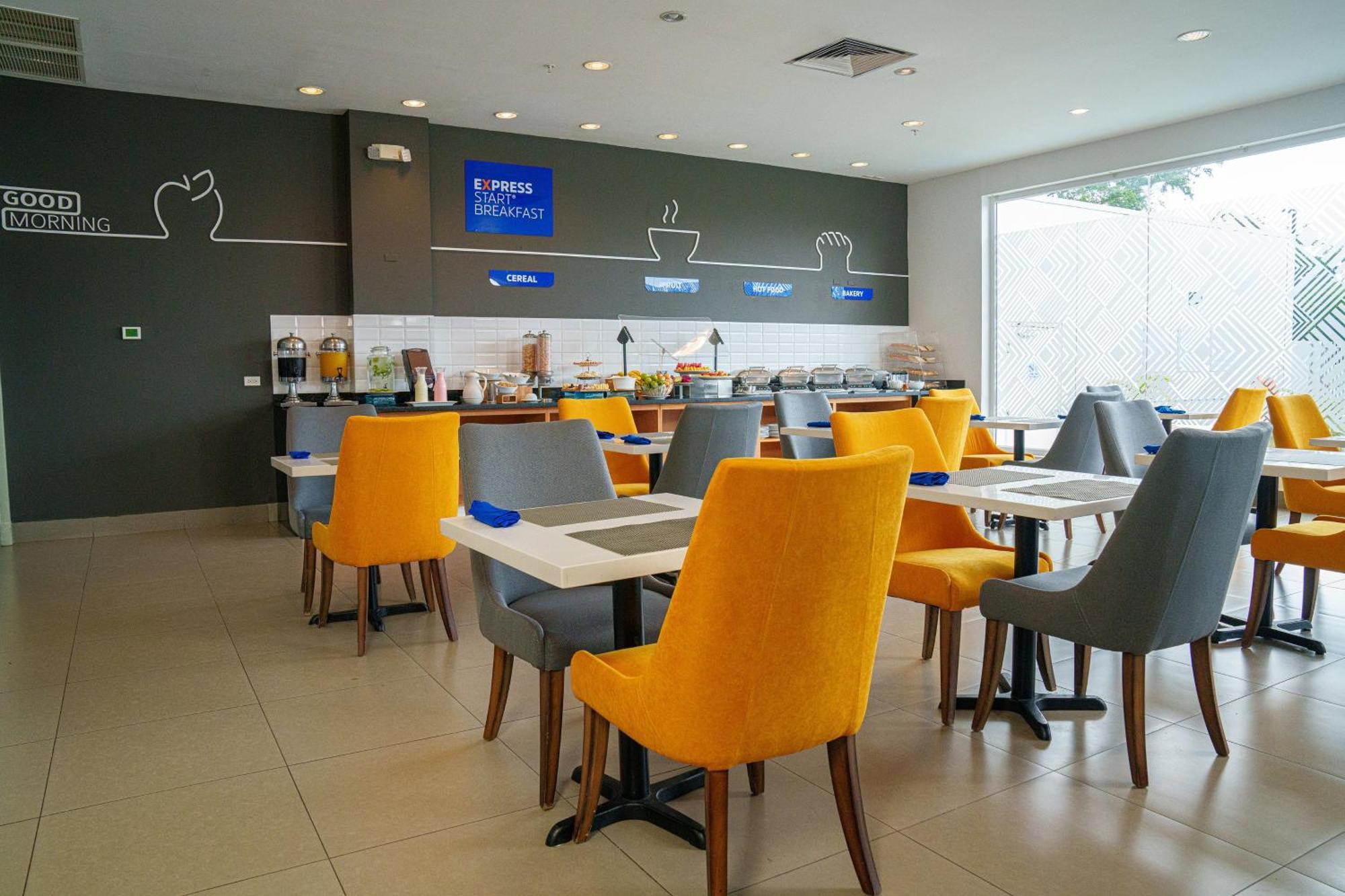 Express By Ihg Hotel